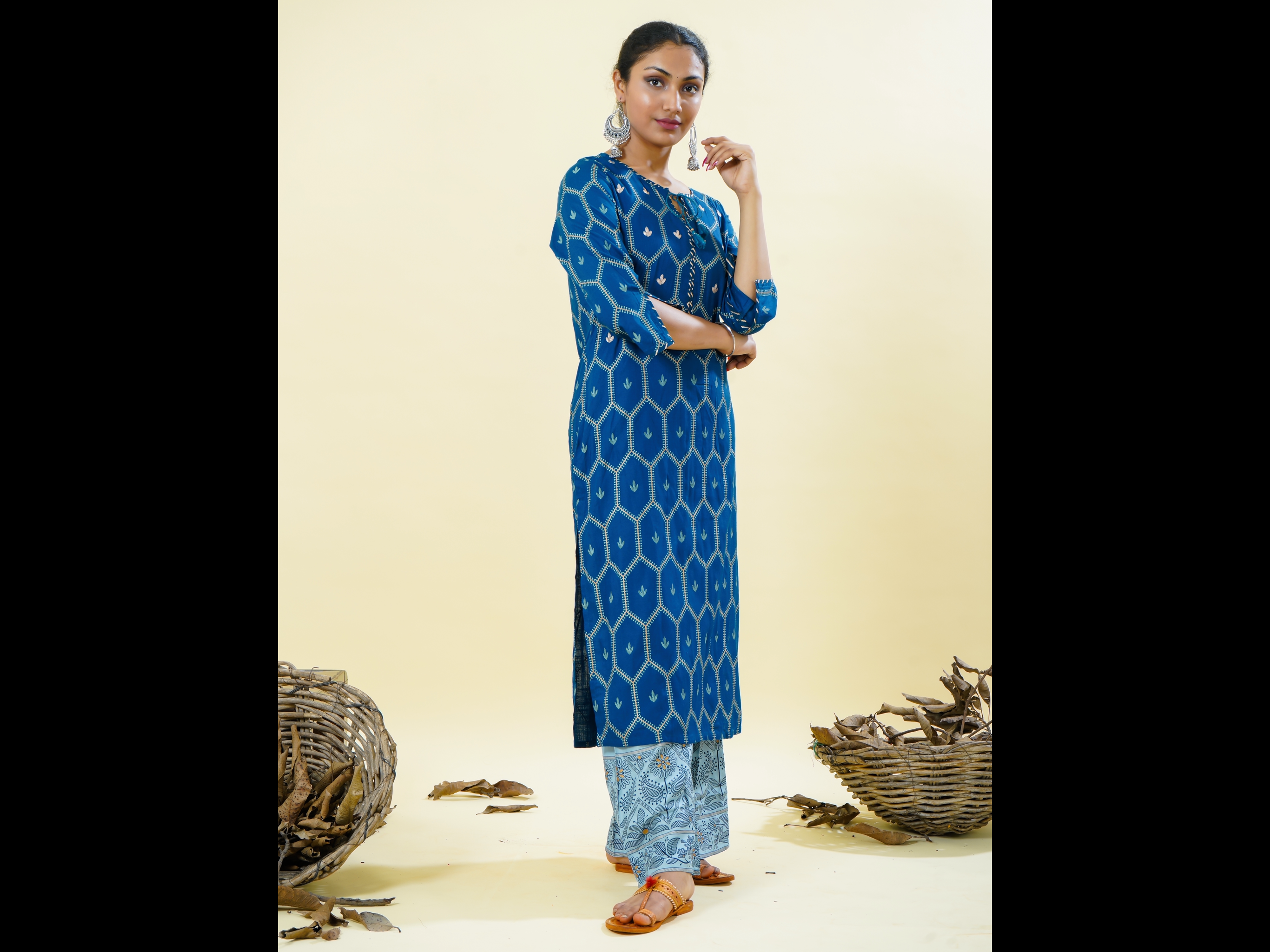 Bird Print Kurta With Front Zipper Paired With Printed Palazzo Pants